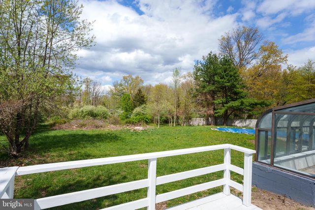 208 MOUNTAIN RD, Ringoes, NJ 08551