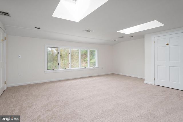 208 MOUNTAIN RD, Ringoes, NJ 08551