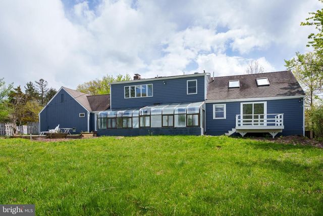 208 MOUNTAIN RD, Ringoes, NJ 08551