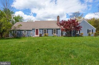 208 MOUNTAIN RD, Ringoes, NJ 08551
