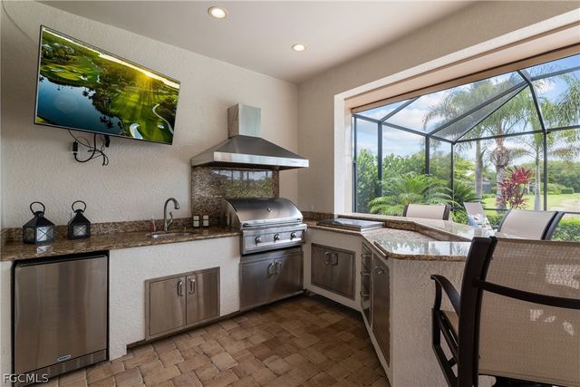 9383 Slate CT, Naples, FL 34120