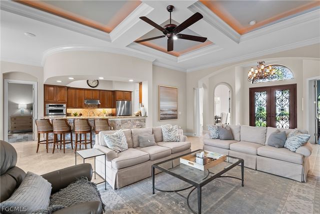 9383 Slate CT, Naples, FL 34120