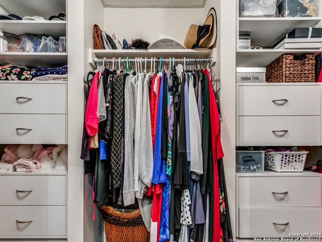 1 Towers Park Ln Apt 316, San Antonio, TX 78209