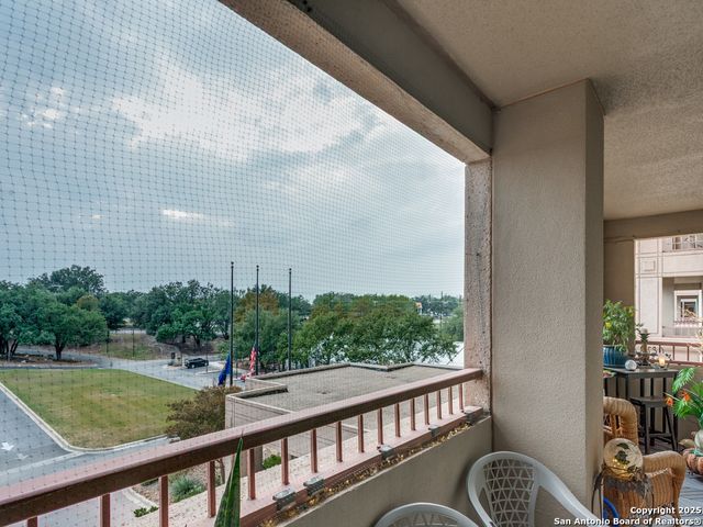 1 Towers Park Ln Apt 316, San Antonio, TX 78209