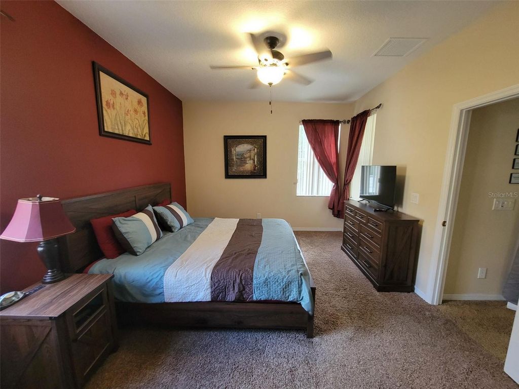 Image 16 of property listing at 643 ORISTA DRIVE, Davenport, FL 33897