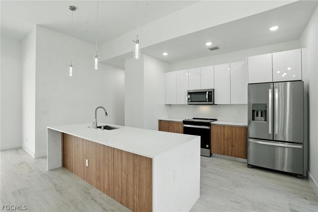 9410 Arrid CIR, Port Charlotte, FL 33981