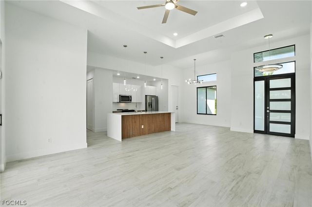 9410 Arrid CIR, Port Charlotte, FL 33981