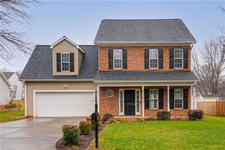 1466 Crestlawn Trail, Pfafftown, NC 27040