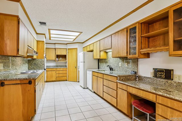 5817 Winding Ridge, Windcrest, TX 78239