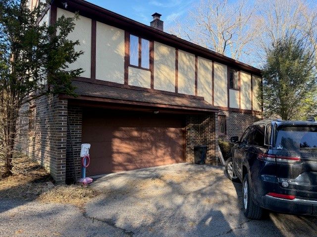 907 Parkview Drive, Westmont Hilltop School District, PA 15905