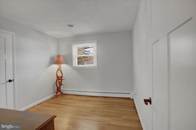 2506 WILLAPA DR, Dover, PA 17315