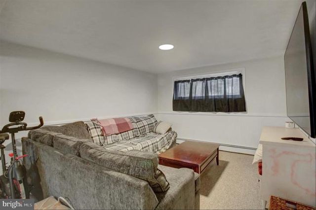 2506 WILLAPA DR, Dover, PA 17315