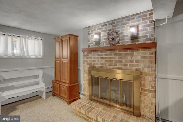 2506 WILLAPA DR, Dover, PA 17315