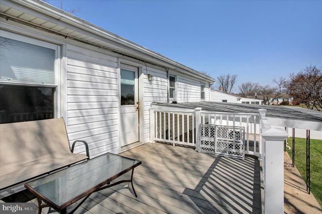 2506 WILLAPA DR, Dover, PA 17315