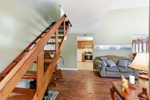 1039 Sipp Avenue, Medford, NY 11763