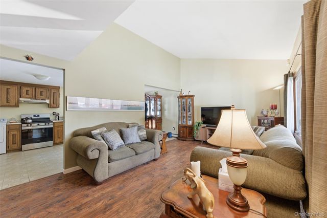 1039 Sipp Avenue, Medford, NY 11763