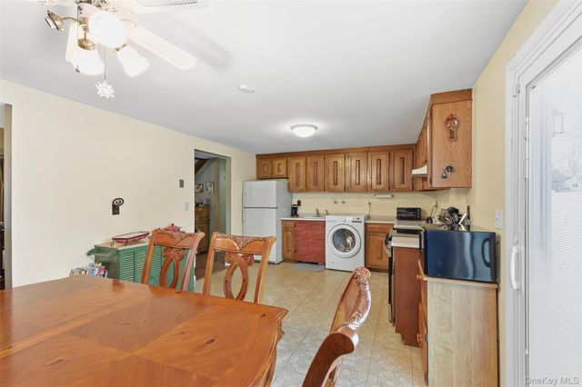 1039 Sipp Avenue, Medford, NY 11763