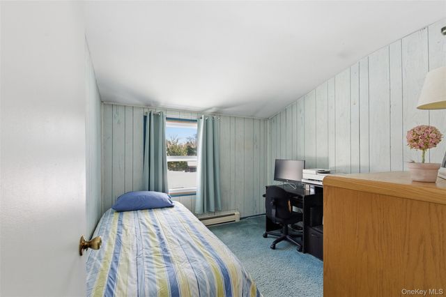 1039 Sipp Avenue, Medford, NY 11763