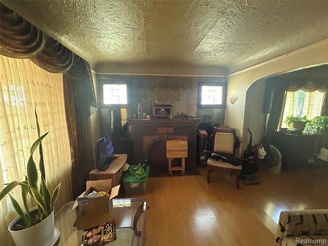 221 Campbell Street, River Rouge, MI 48218