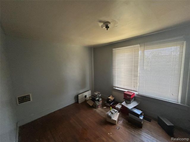 221 Campbell Street, River Rouge, MI 48218