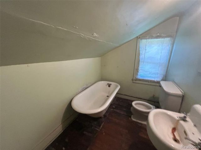 221 Campbell Street, River Rouge, MI 48218