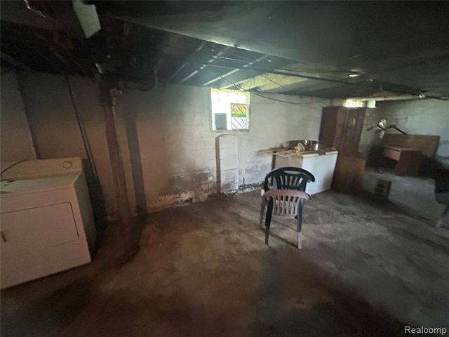221 Campbell Street, River Rouge, MI 48218