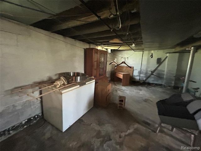 221 Campbell Street, River Rouge, MI 48218