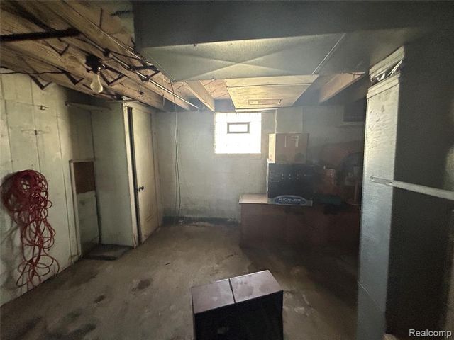 221 Campbell Street, River Rouge, MI 48218