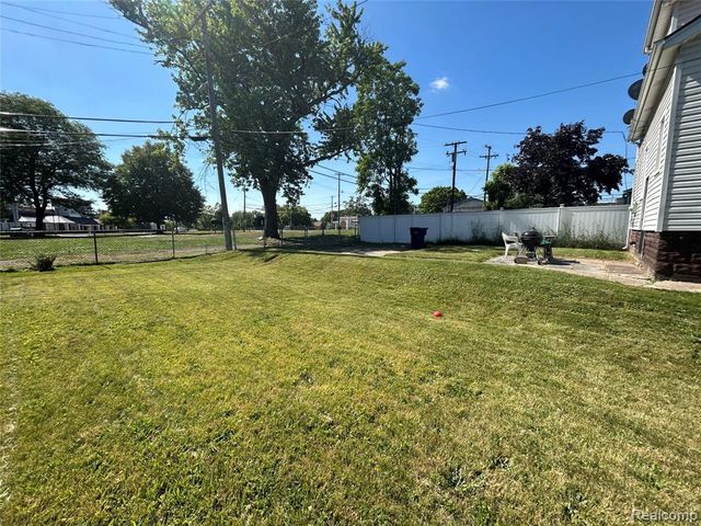 221 Campbell Street, River Rouge, MI 48218