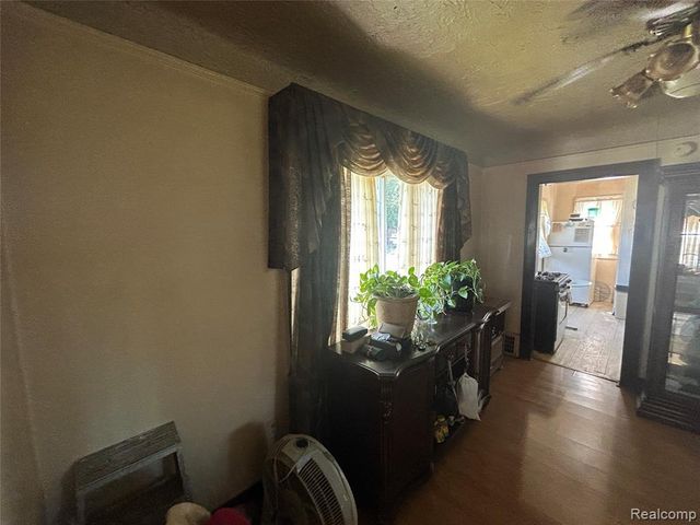 221 Campbell Street, River Rouge, MI 48218