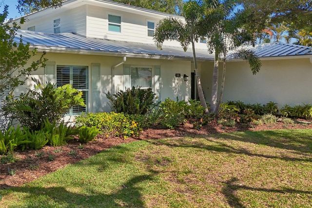 3301 MAPLE STREET NE, St Petersburg, FL 33704