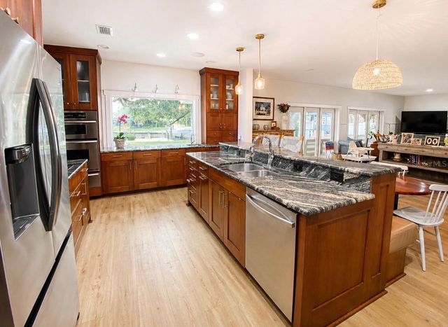 3301 MAPLE STREET NE, St Petersburg, FL 33704