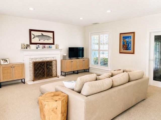 3301 MAPLE STREET NE, St Petersburg, FL 33704