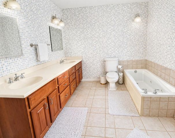 3301 MAPLE STREET NE, St Petersburg, FL 33704