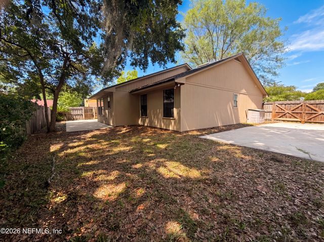 3160 BRIDGEVIEW Drive, Jacksonville, FL 32216