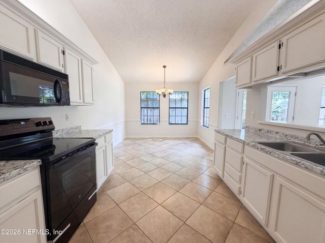 3160 BRIDGEVIEW Drive, Jacksonville, FL 32216