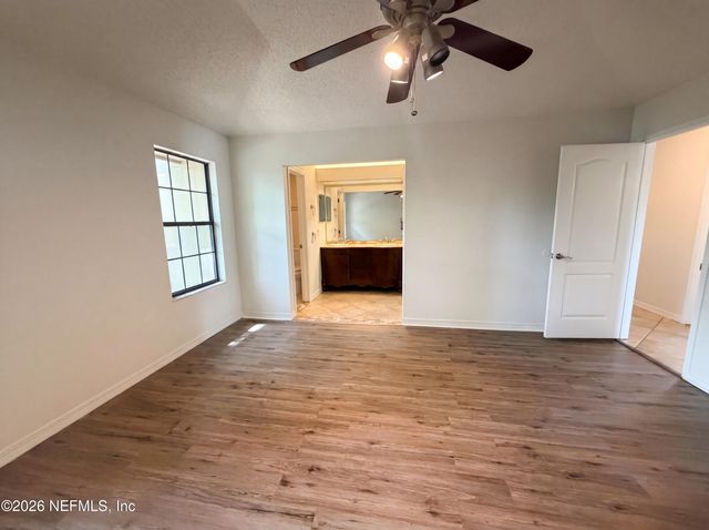 3160 BRIDGEVIEW Drive, Jacksonville, FL 32216