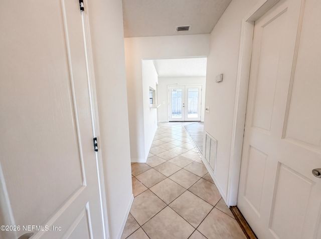 3160 BRIDGEVIEW Drive, Jacksonville, FL 32216