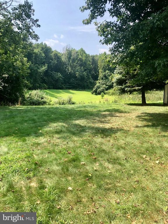 559 BUCK DR, Fairless Hills, PA 19030