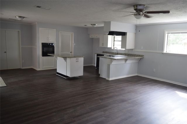 9902 Tolman Street, Houston, TX 77034