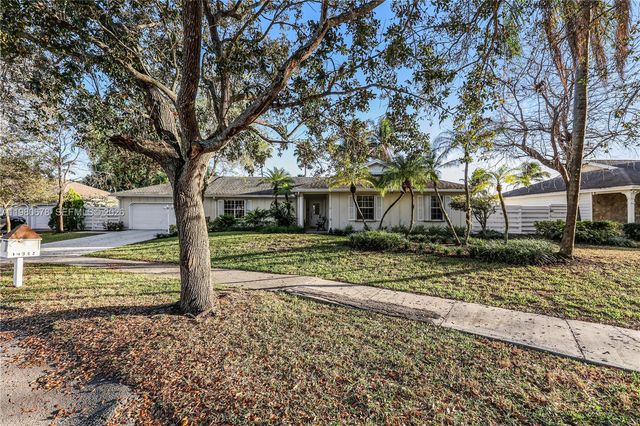 14952 SW 149th St, Miami, FL 33196