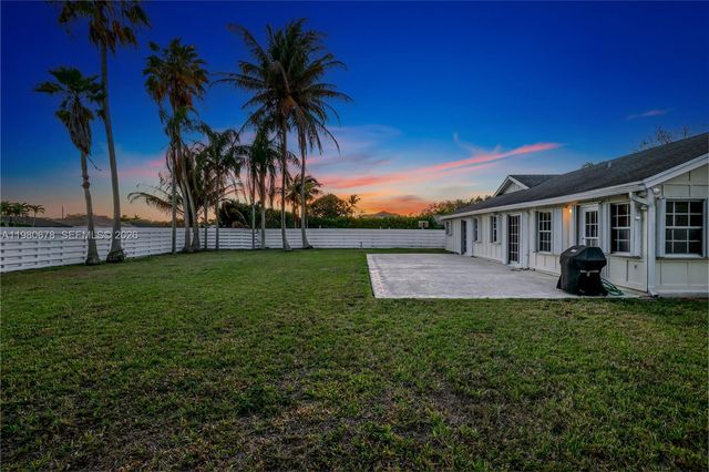 14952 SW 149th St, Miami, FL 33196