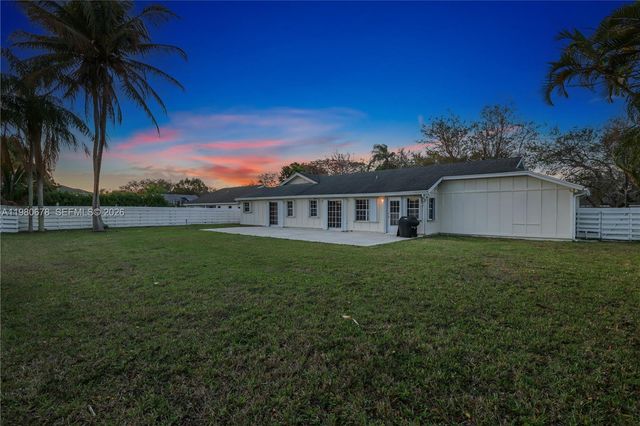 14952 SW 149th St, Miami, FL 33196