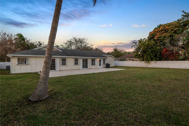 14952 SW 149th St, Miami, FL 33196