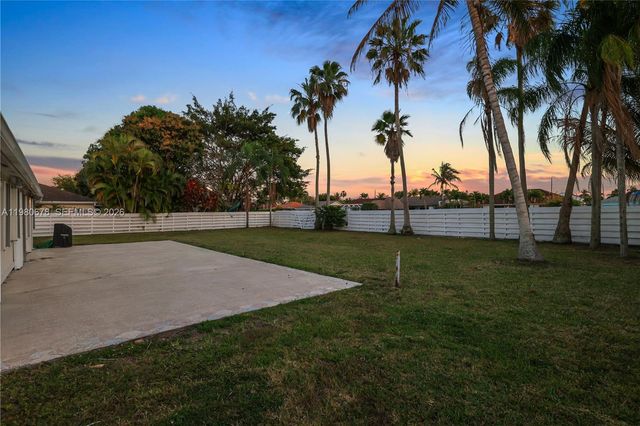 14952 SW 149th St, Miami, FL 33196