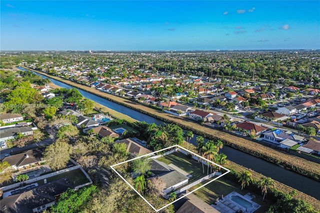 14952 SW 149th St, Miami, FL 33196