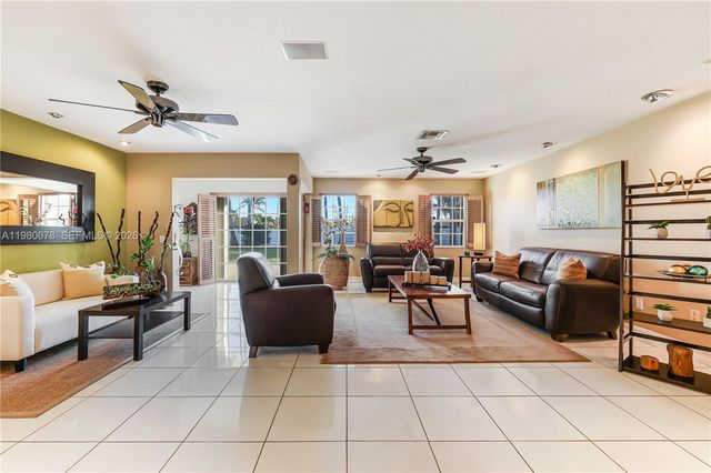 14952 SW 149th St, Miami, FL 33196