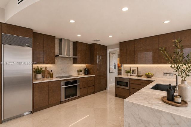 901 Brickell Key Boulevard 2804, Miami, FL 33131