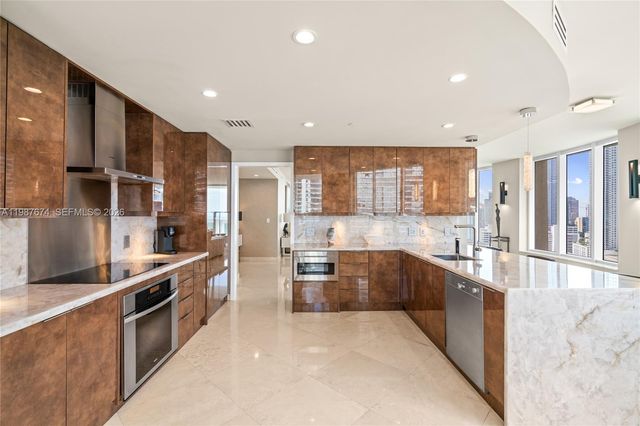 901 Brickell Key Boulevard 2804, Miami, FL 33131