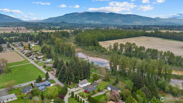 10803 Sterling Road, Sedro Woolley, WA 98284